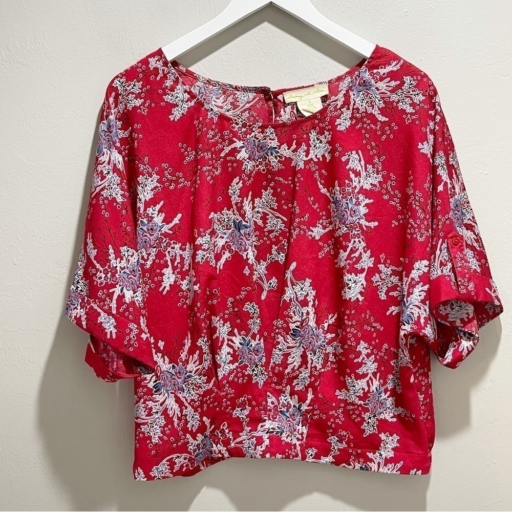 URBAN OUTFITTERS STARING AT STARS Women’s Red Floral Short Sleeve Blouse Size M